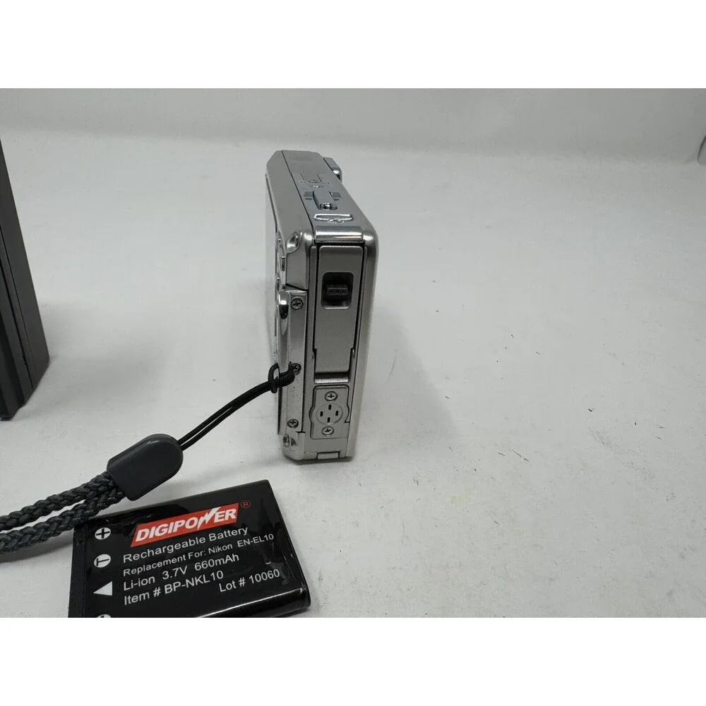 Olympus Stylus 770SW digital camera Silver, 10.1MP, Waterproof, tested